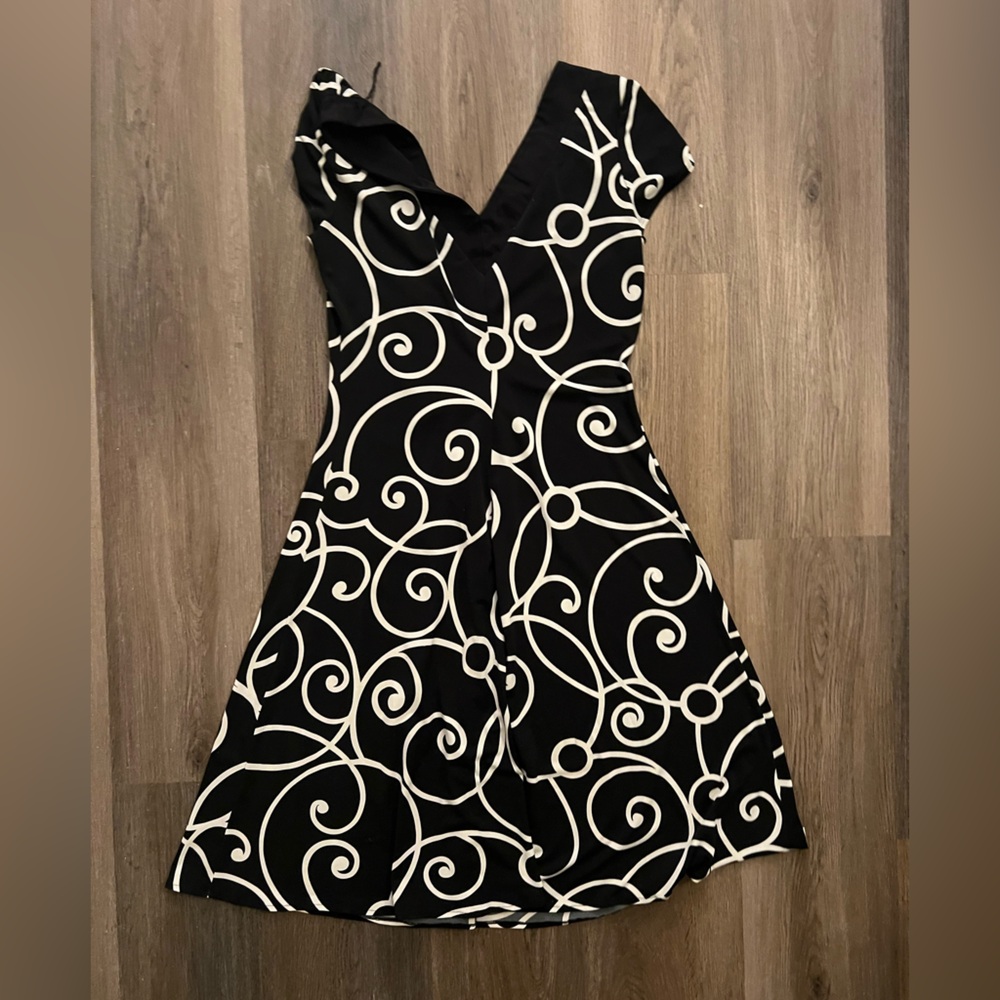 Perfect condition dress. Size 6